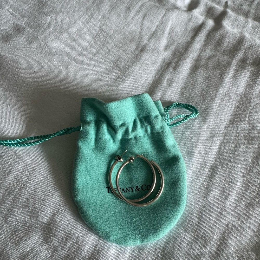 Tiffany and co authentic hoops